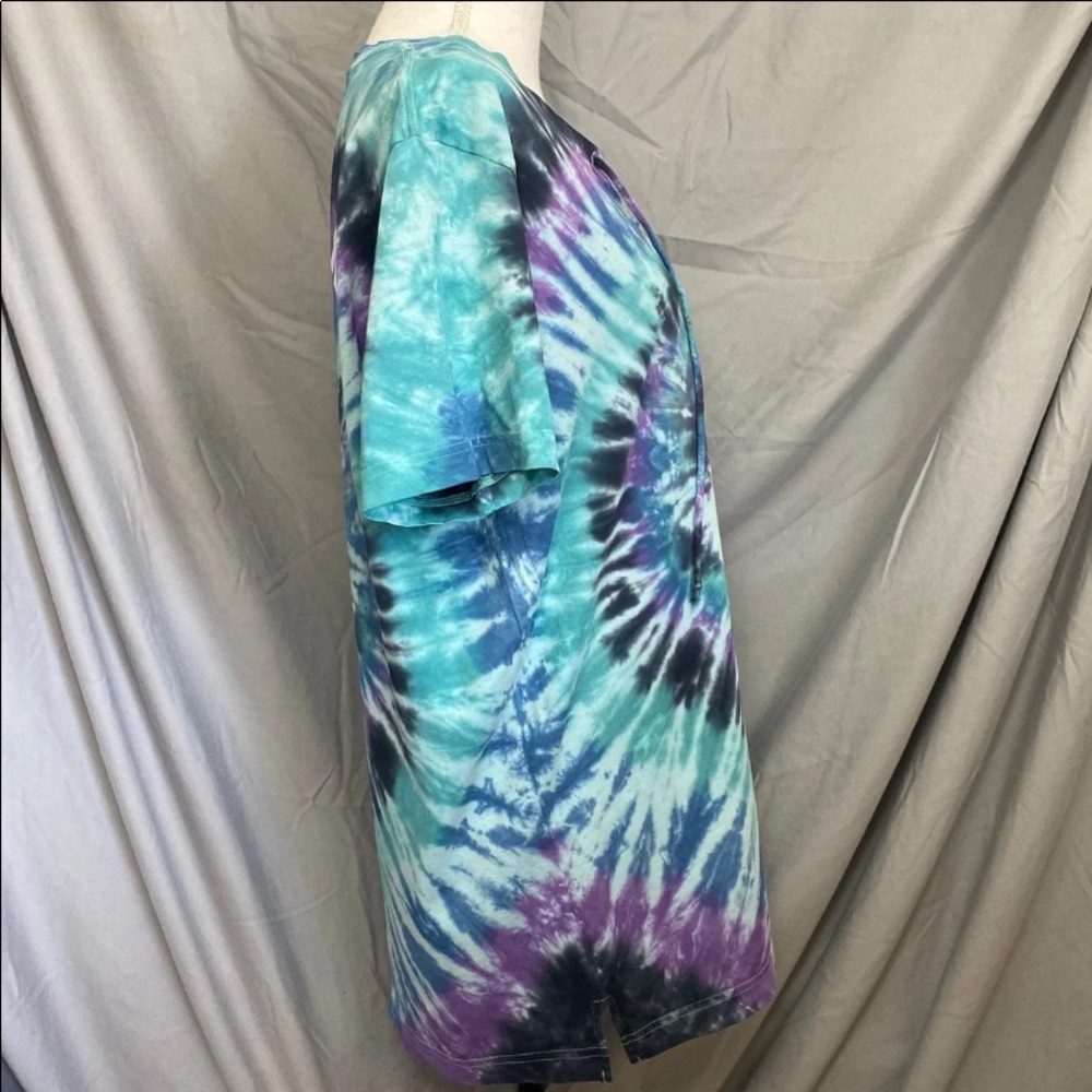 🍄VS PINK Unique Custom Tie Dye Campus Tee - Picture 5 of 10